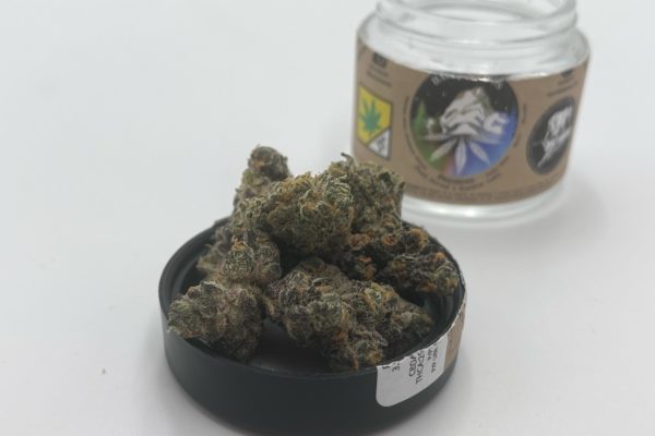 The Pressure Strain By Bacon's Buds: An Indica-Dominant Hybrid That Reeks Of Fruit And Gas